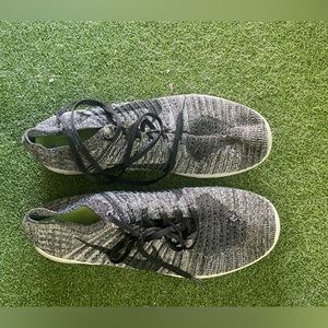 Men’s Nike shoes size 11.5